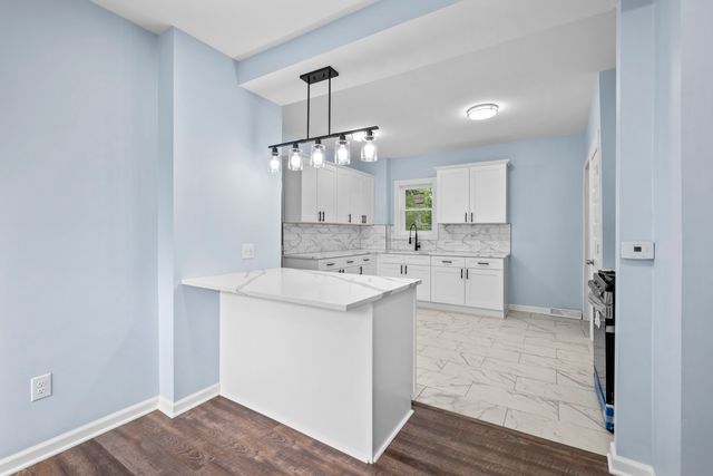 1722 Charles Street, Rockford, IL 61104