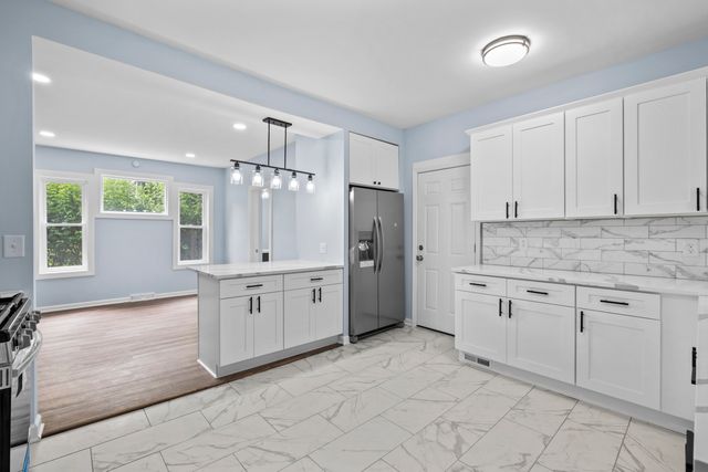 1722 Charles Street, Rockford, IL 61104