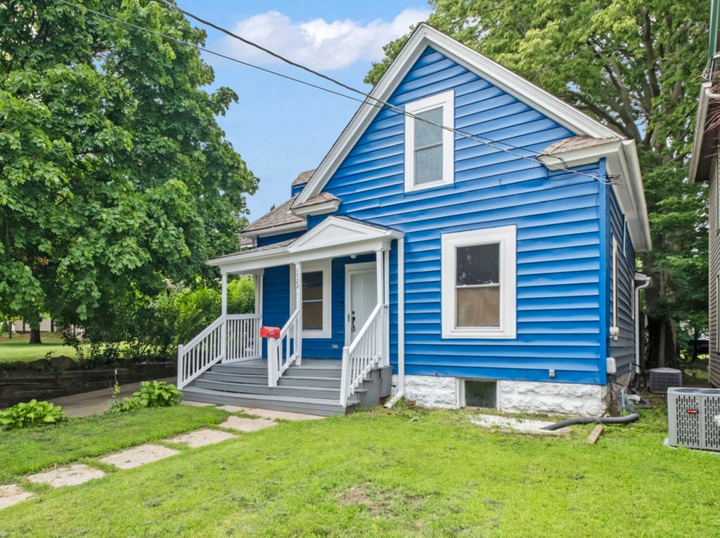 1722 Charles Street, Rockford, IL 61104