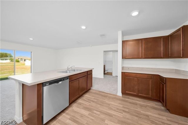 2912 NW 5th PL, Cape Coral, FL 33993