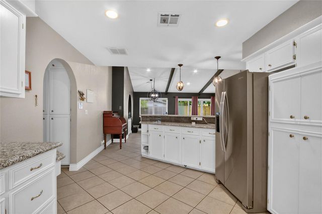 5451 Appleblossom Lane, Friendswood, TX 77546