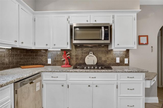 5451 Appleblossom Lane, Friendswood, TX 77546