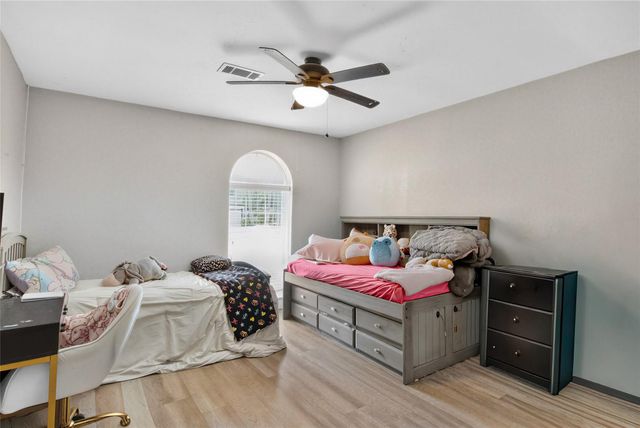 5451 Appleblossom Lane, Friendswood, TX 77546