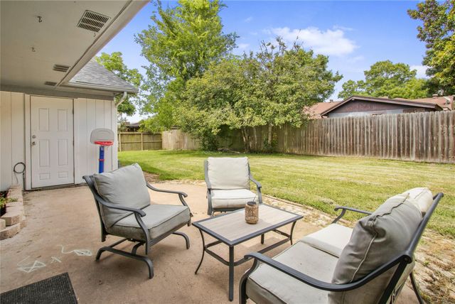 5451 Appleblossom Lane, Friendswood, TX 77546