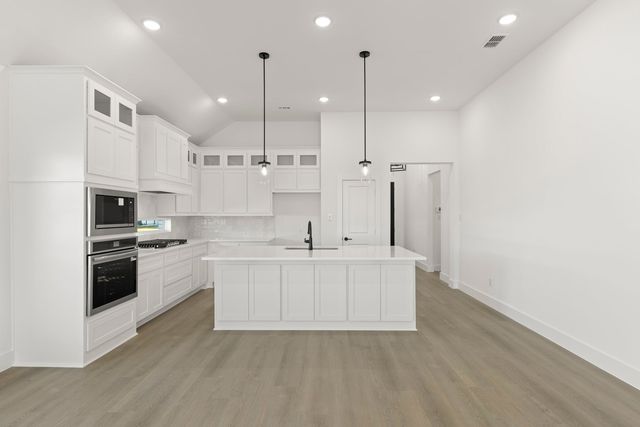 6221 Lake Brook Drive, Celina, TX 75009