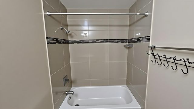 7400 Bellerive Drive 1204, Houston, TX 77036