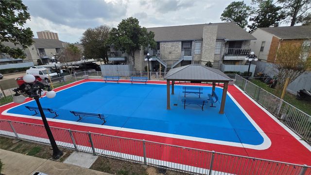 7400 Bellerive Drive 1204, Houston, TX 77036