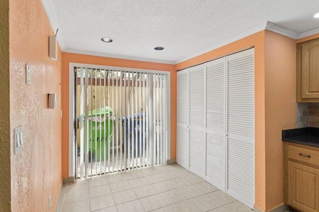 4759 NW 90th Avenue, Sunrise, FL 33351