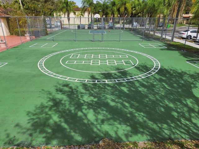 4759 NW 90th Avenue, Sunrise, FL 33351