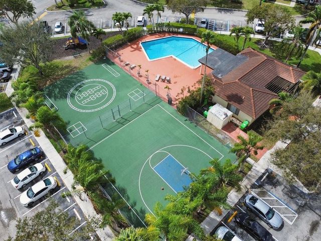 4759 NW 90th Avenue, Sunrise, FL 33351