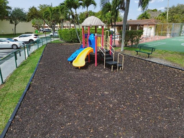 4759 NW 90th Avenue, Sunrise, FL 33351