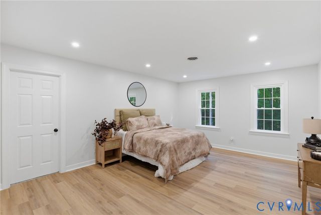 11641 Coalboro Rd, Chesterfield, VA 23838