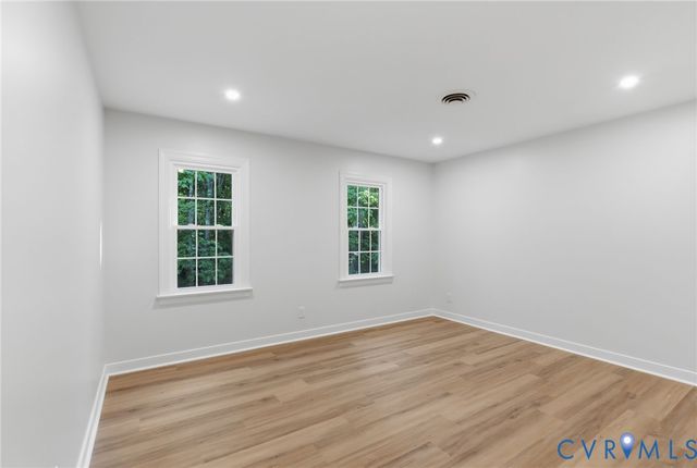 11641 Coalboro Rd, Chesterfield, VA 23838