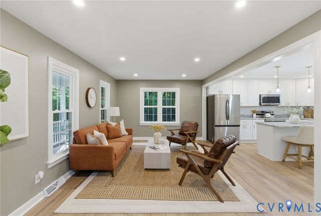 11641 Coalboro Rd, Chesterfield, VA 23838