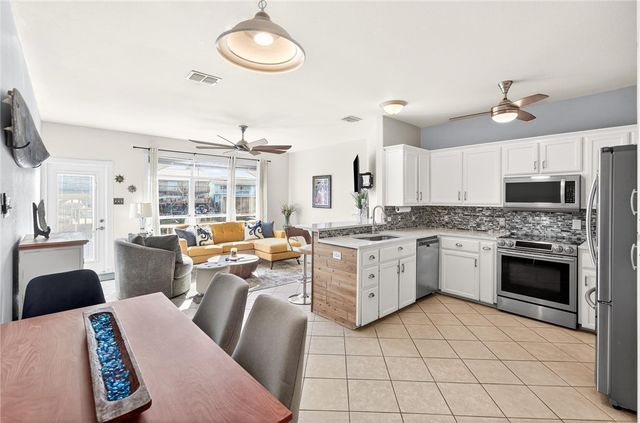 14001 Fortuna Bay Dr 3, Corpus Christi, TX 78418