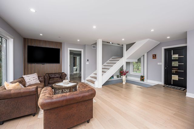 101 N Schoenbeck Road, Prospect Heights, IL 60070