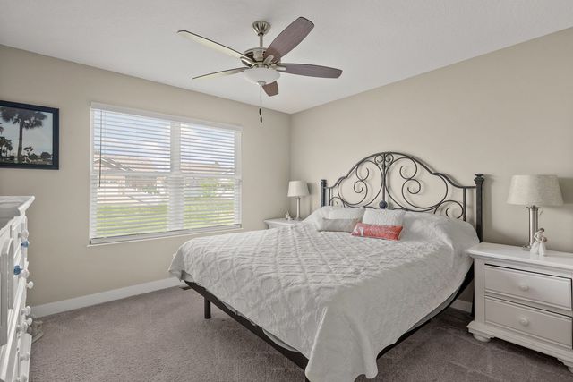 6323 College Avenue, Davenport, IA 52807