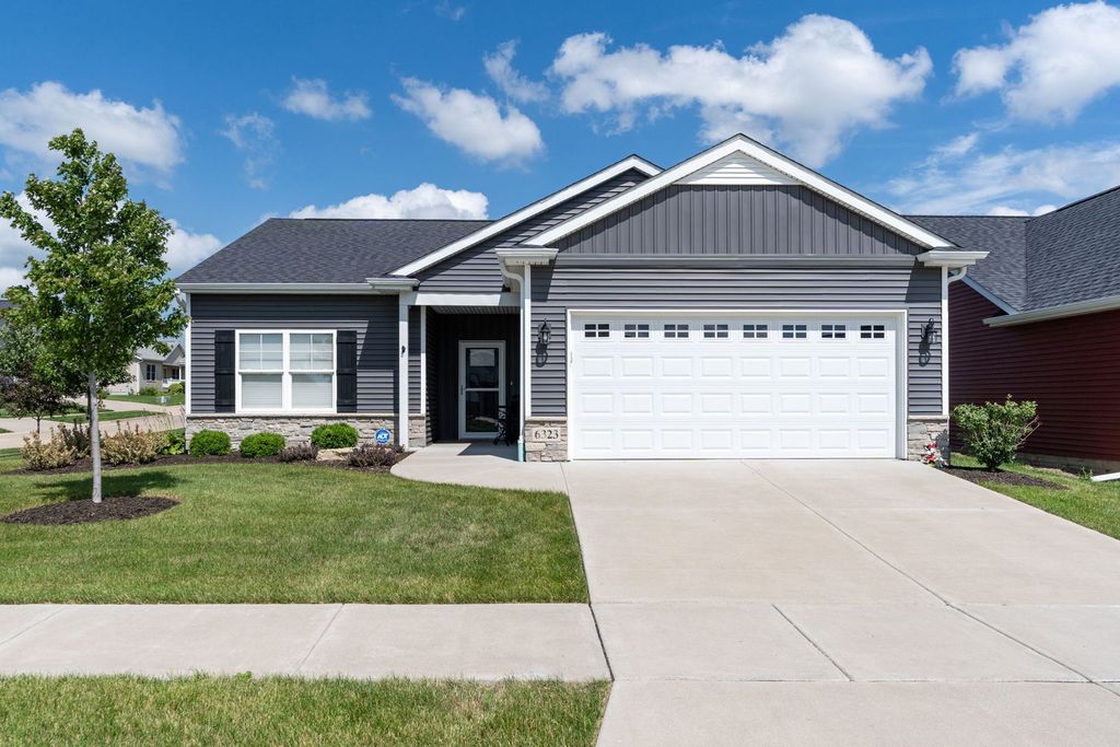 6323 College Avenue, Davenport, IA 52807