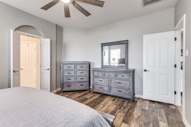 5812 Minnow Drive, Fort Worth, TX 76179