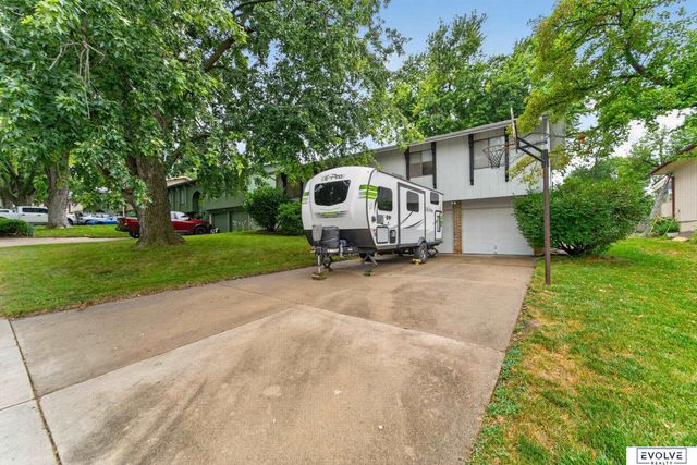 5064 S 106th Avenue, Omaha, NE 68127