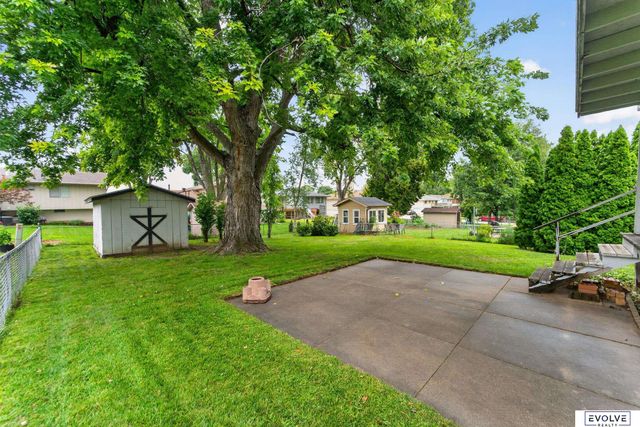 5064 S 106th Avenue, Omaha, NE 68127