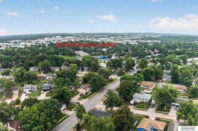 5064 S 106th Avenue, Omaha, NE 68127