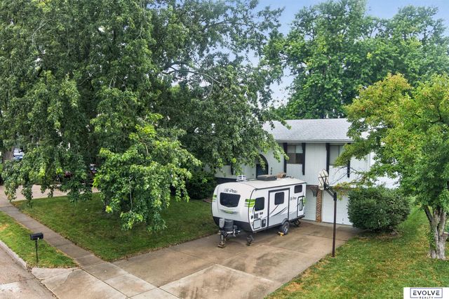 5064 S 106th Avenue, Omaha, NE 68127
