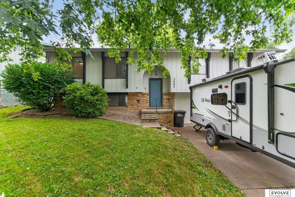 5064 S 106th Avenue, Omaha, NE 68127