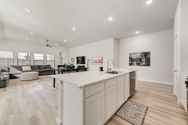 209 Little Bridge Drive, Lavon, TX 75166