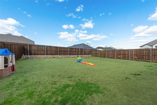 209 Little Bridge Drive, Lavon, TX 75166