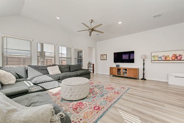 209 Little Bridge Drive, Lavon, TX 75166