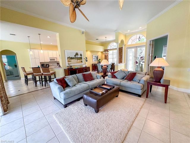 8229 Allendale CT, Naples, FL 34120