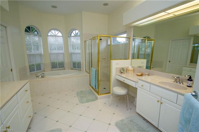8229 Allendale CT, Naples, FL 34120