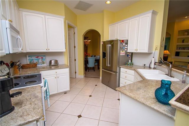 8229 Allendale CT, Naples, FL 34120