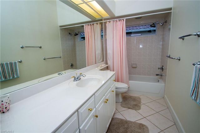 8229 Allendale CT, Naples, FL 34120