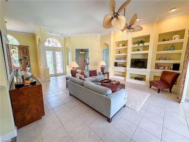 8229 Allendale CT, Naples, FL 34120