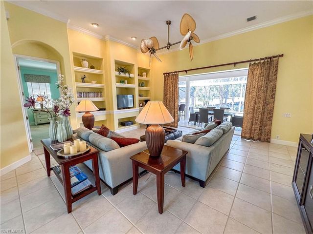 8229 Allendale CT, Naples, FL 34120