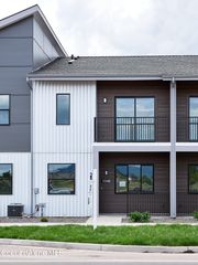 1048 E 4th Avenue, Post Falls, ID 83854