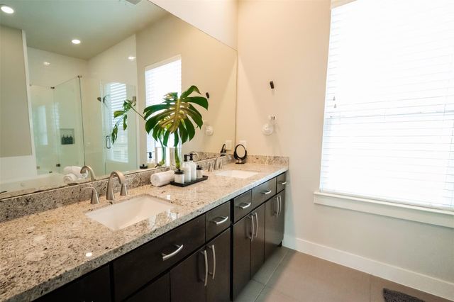 3203 Baron Street, Houston, TX 77020