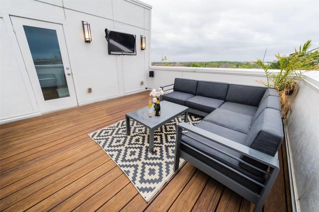 3203 Baron Street, Houston, TX 77020