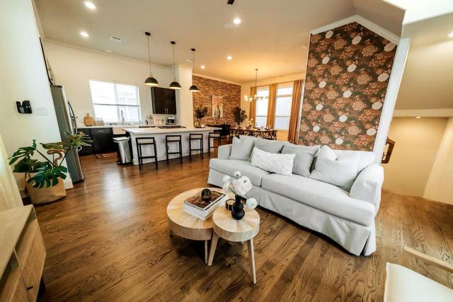 3203 Baron Street, Houston, TX 77020