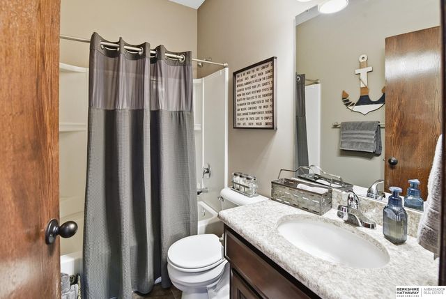 10805 Lake Tahoe Drive, Papillion, NE 68046