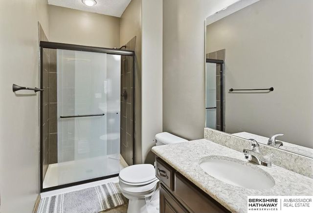 10805 Lake Tahoe Drive, Papillion, NE 68046