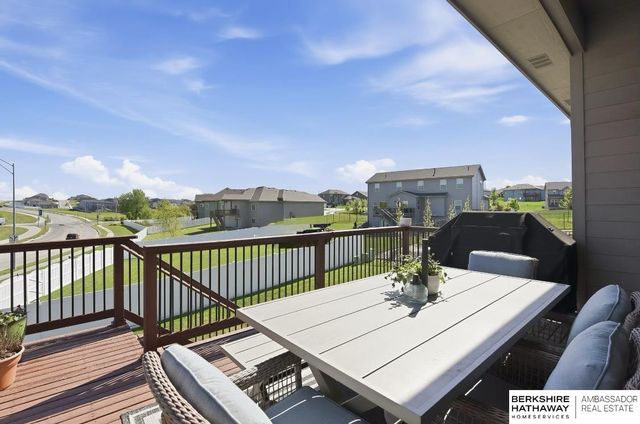 10805 Lake Tahoe Drive, Papillion, NE 68046
