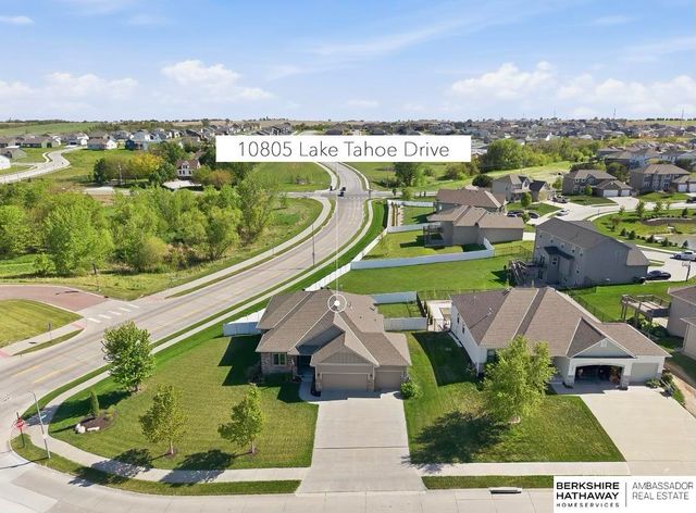 10805 Lake Tahoe Drive, Papillion, NE 68046