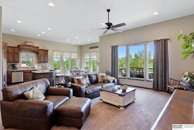 10805 Lake Tahoe Drive, Papillion, NE 68046