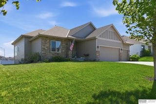 10805 Lake Tahoe Drive, Papillion, NE 68046