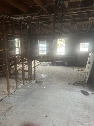 233 Marion Rd, Wareham, MA 02571