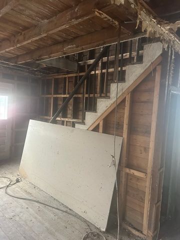 233 Marion Rd, Wareham, MA 02571