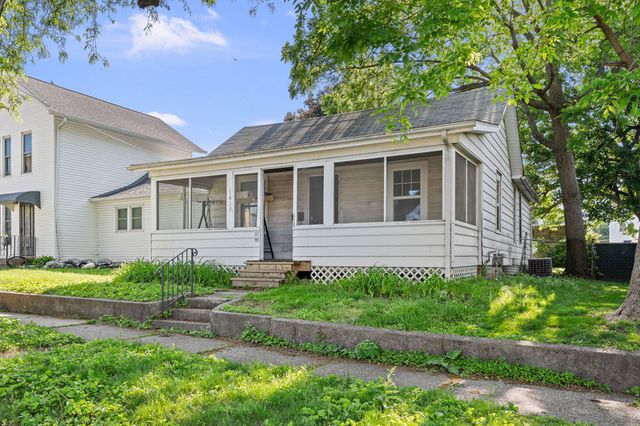 1419 17th Street, Moline, IL 61265